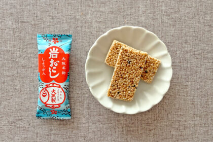 大阪あみだ池大黒「ミニ岩おこし」パッケージと中身